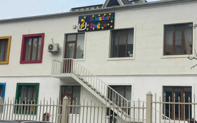 Sakinlər həyətində qoyun, çəpiş və toyuq saxlanılan bağçadan şikayətçidir
